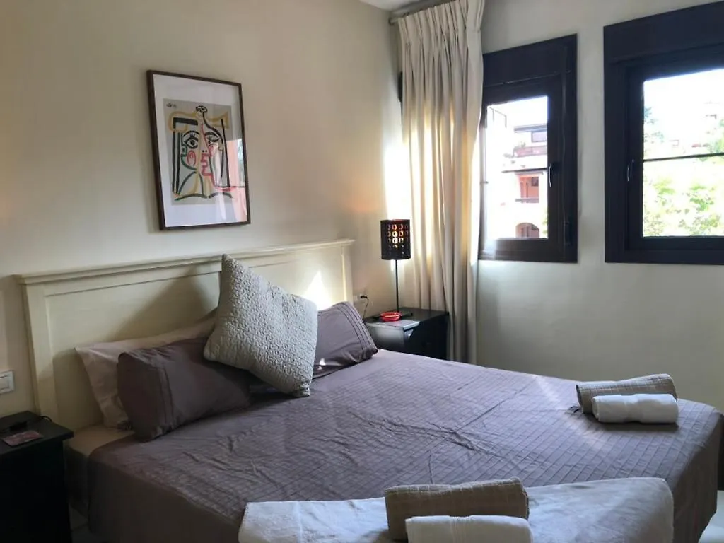 1257: Luxury 3 Bedroom Apt In Hacienda Del Sol Estepona Spanien